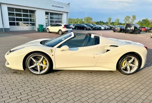 Fahrzeugabbildung Ferrari 488 Spider*Lift*NAV*Racing*RFK*Mietkauf