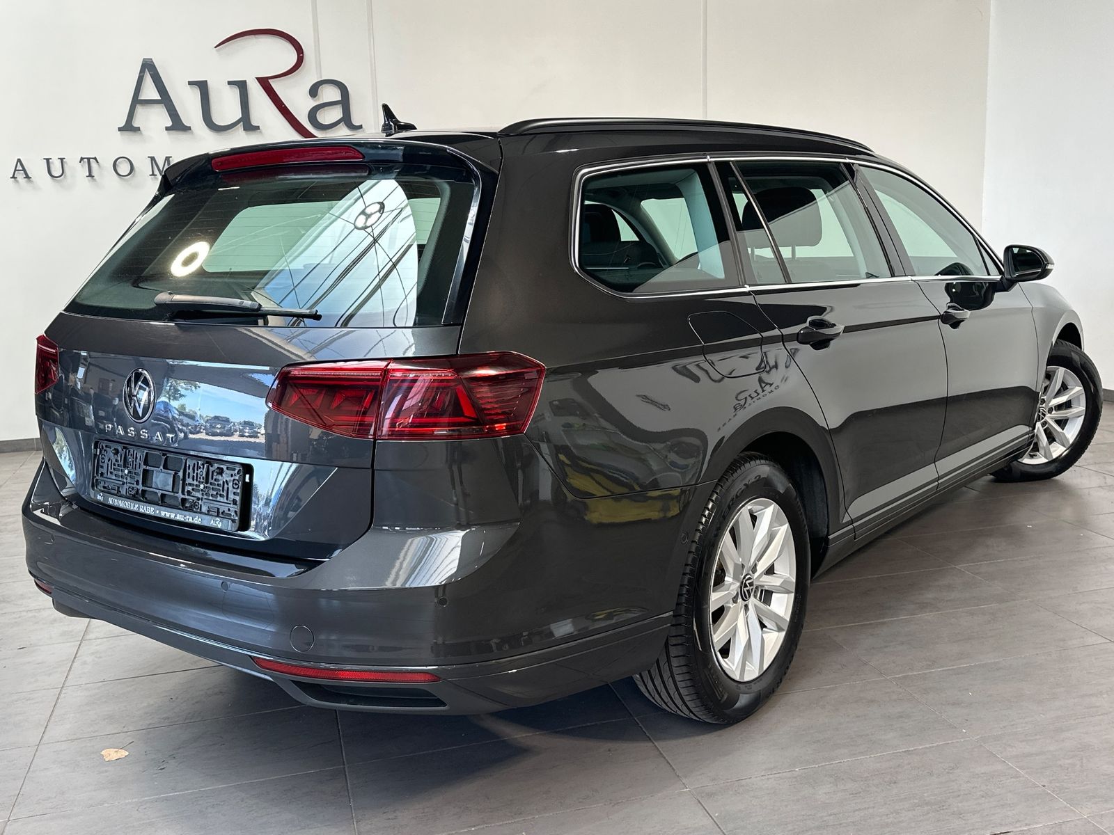 Fahrzeugabbildung Volkswagen Passat Variant 2.0 TDI DSG Business NAV+IQ-LIGHT