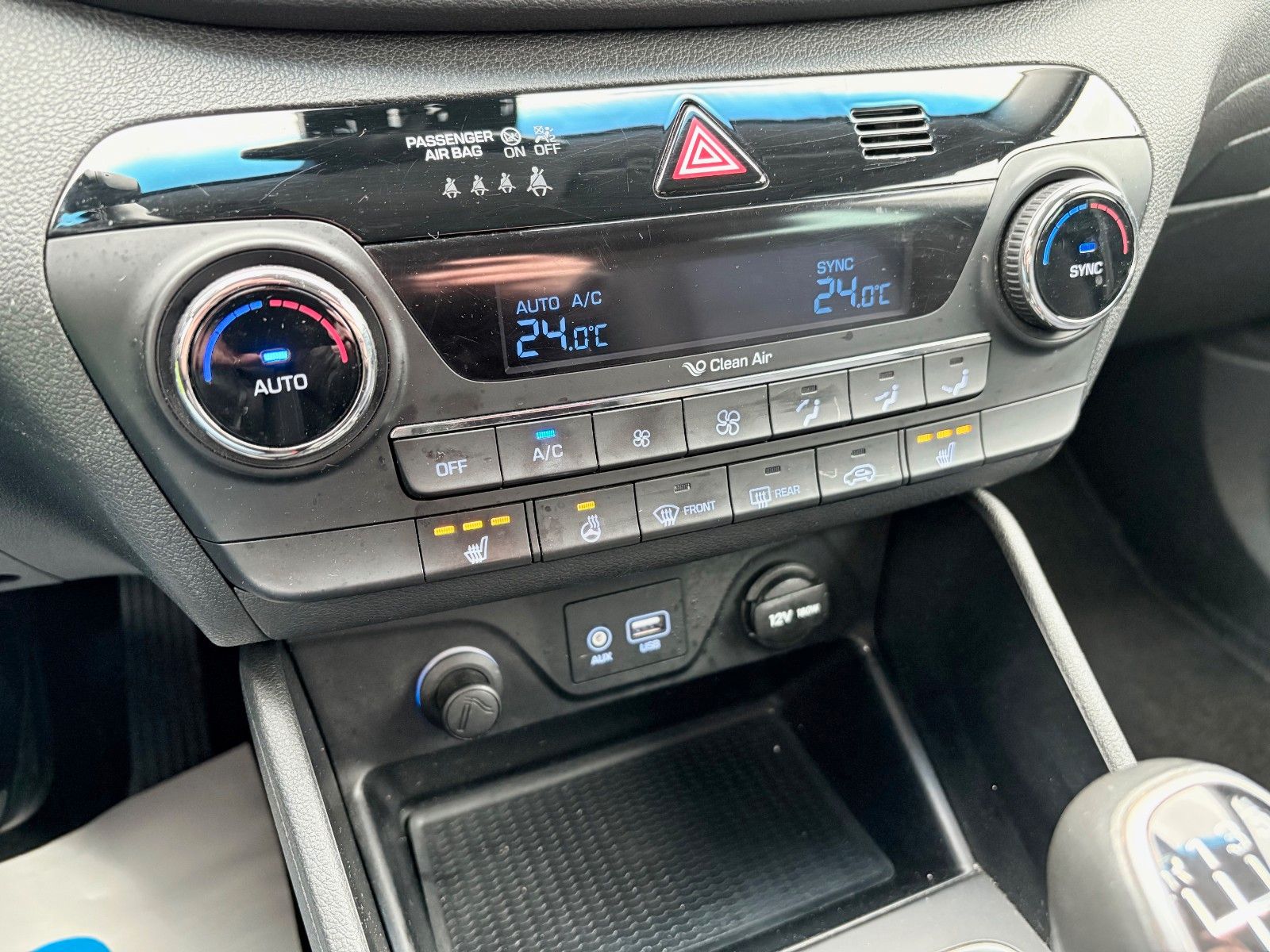 Fahrzeugabbildung Hyundai Tucson 1.6 blue 2WD Navi AHK SHZ Kamera LED 2.HD
