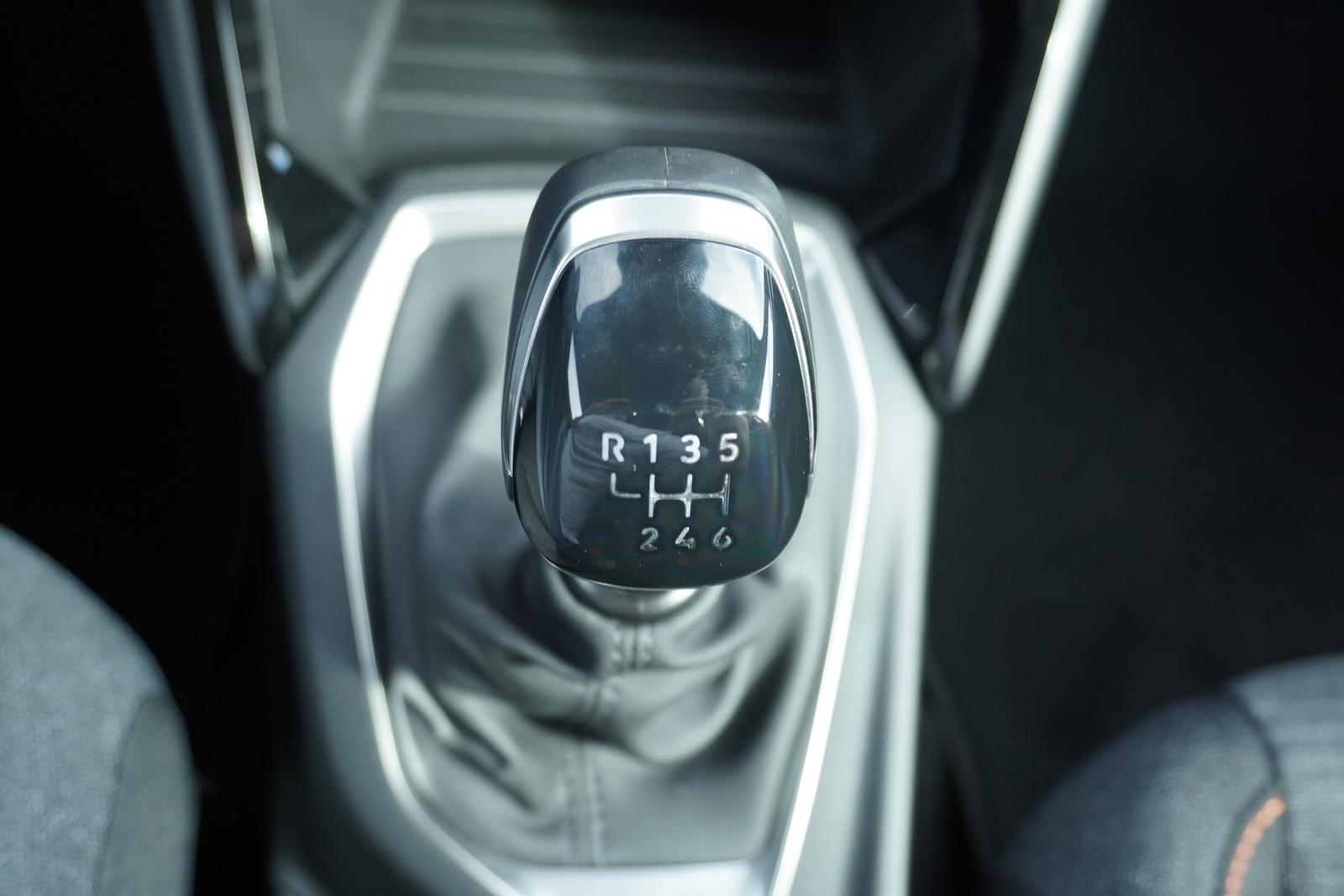 Peugeot 2008 1.2 PureTech LED Navi Kamera
