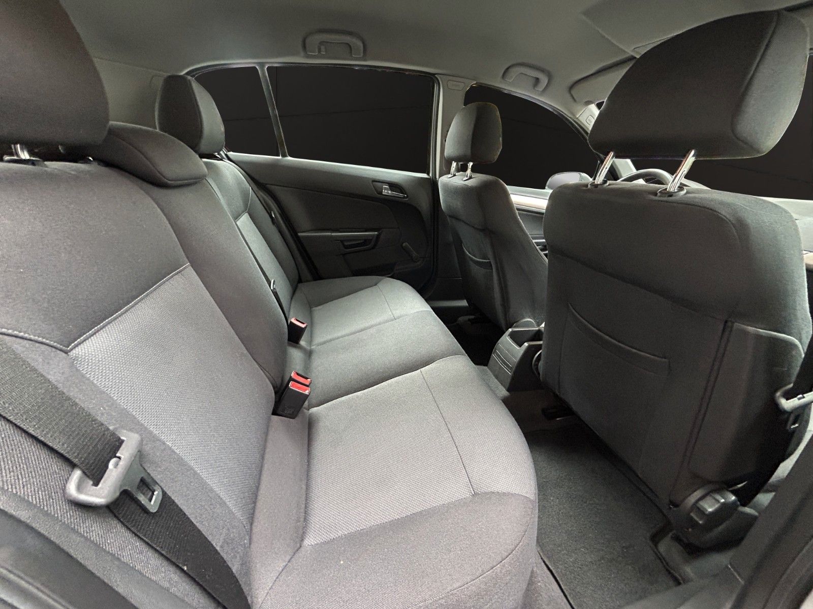 Fahrzeugabbildung Opel Astra H Lim. Edition/Service Neu/Klima/Tempomat