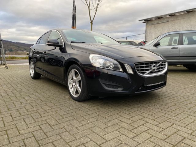 Volvo S60 Lim. Momentum/Navi/PDC/TÜV Neu