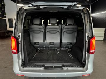 Mercedes V 220 - 9