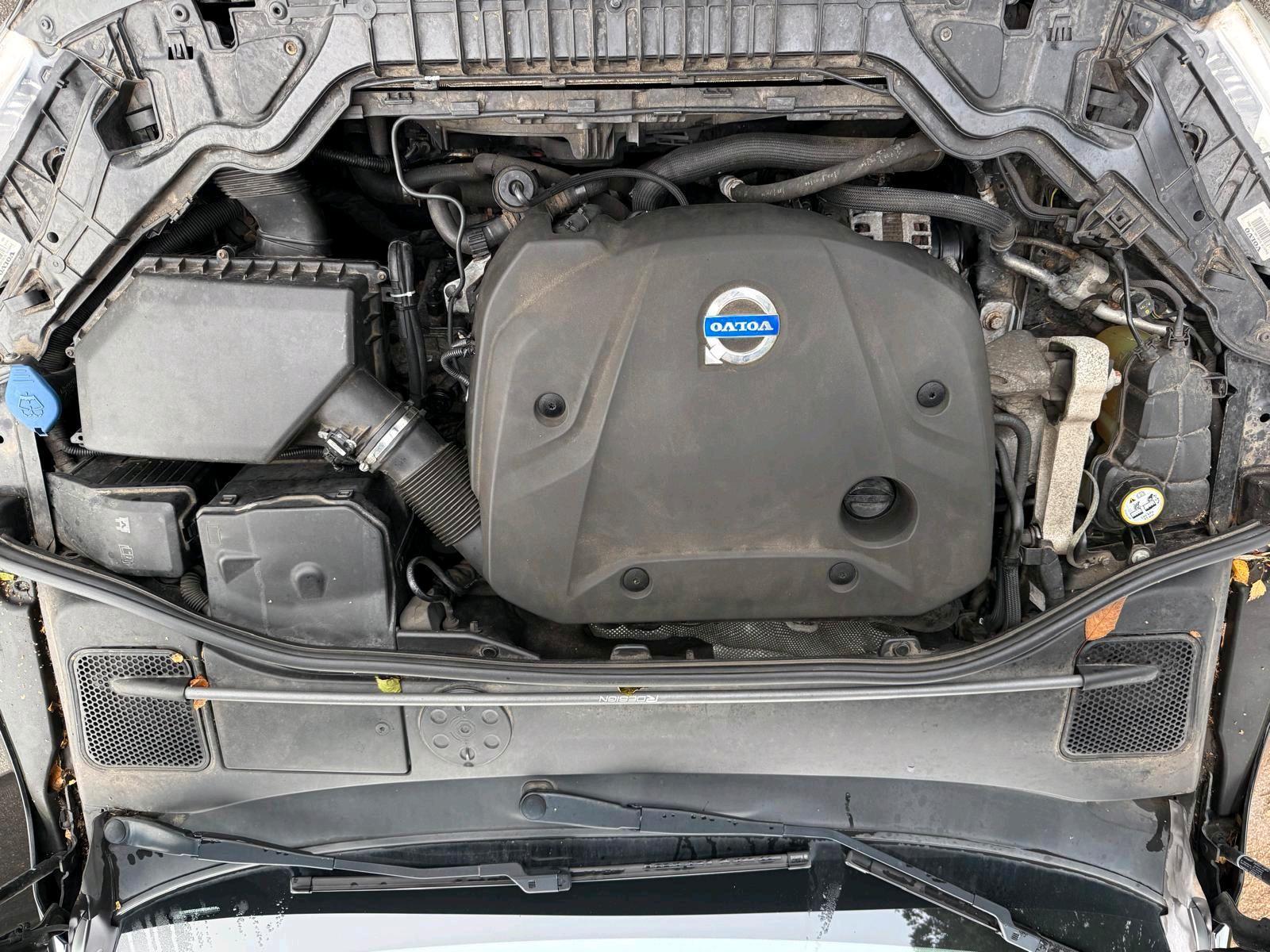 Volvo V60 2014 — photo 11
