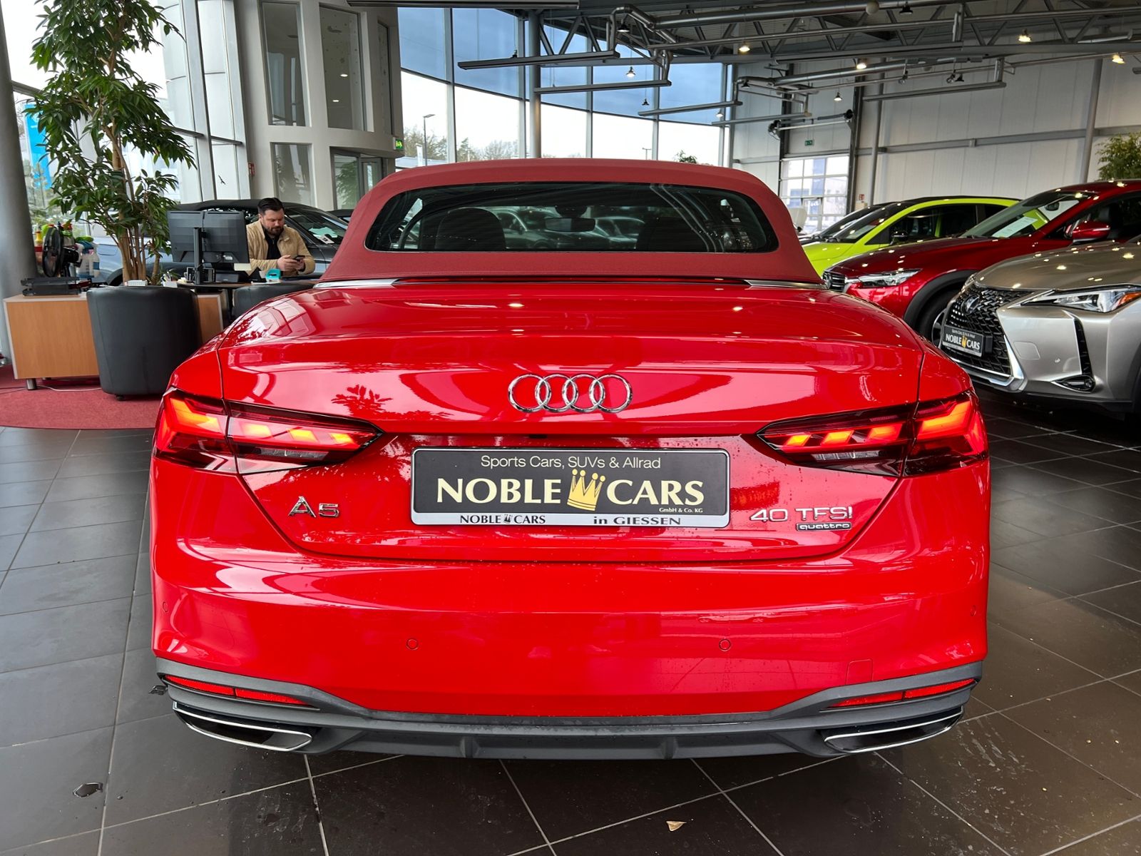 Fahrzeugabbildung Audi A5 Cabriolet 40 TFSI quattro HUD LED NAV RFK SHZ