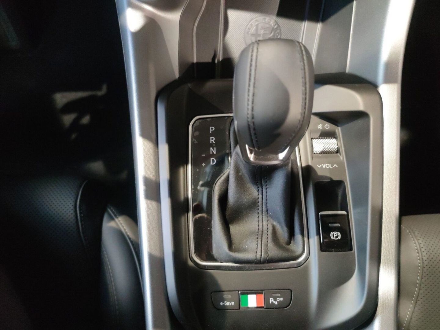 Fahrzeugabbildung Alfa Romeo Tonale 1.3 PHEV 4WD VELOCE +PANO+360°KAMERA+LED+