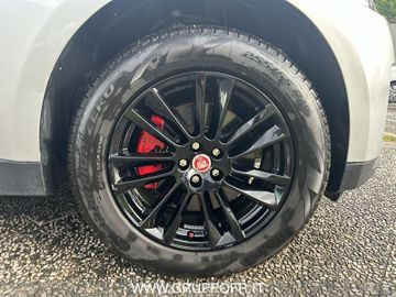 Jaguar F-Pace - 9