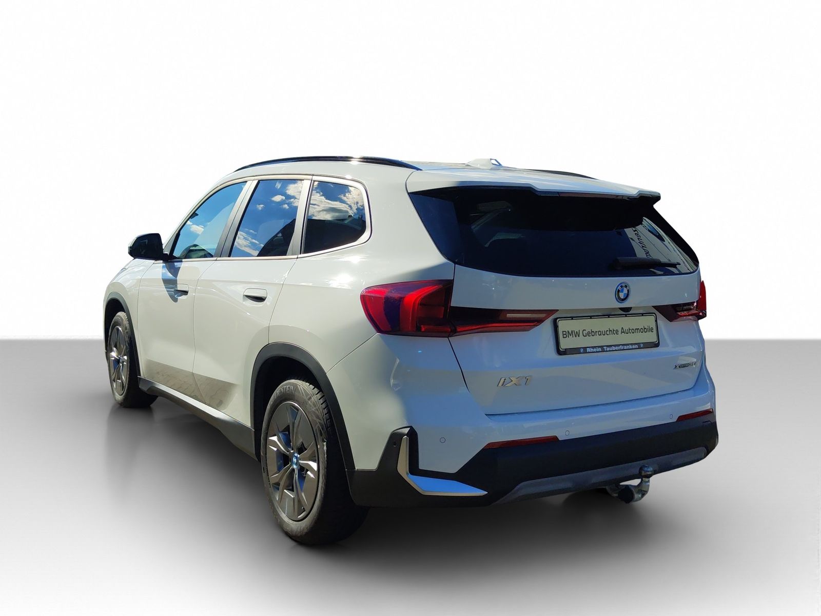 BMW iX1 xDrive30 AHK CAM M-Fwk SH NAVI PRIVACY foto 4