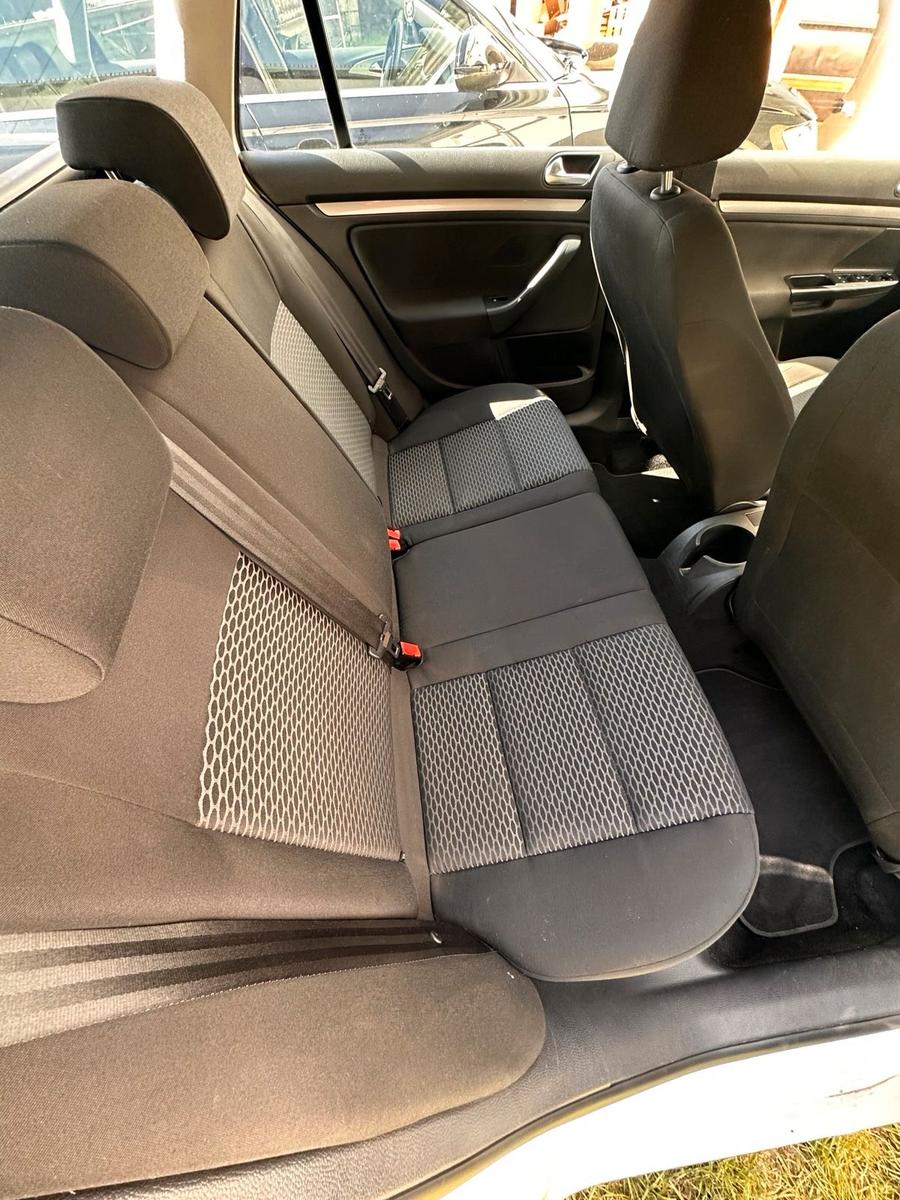 Volkswagen Golf 2011 — photo 13