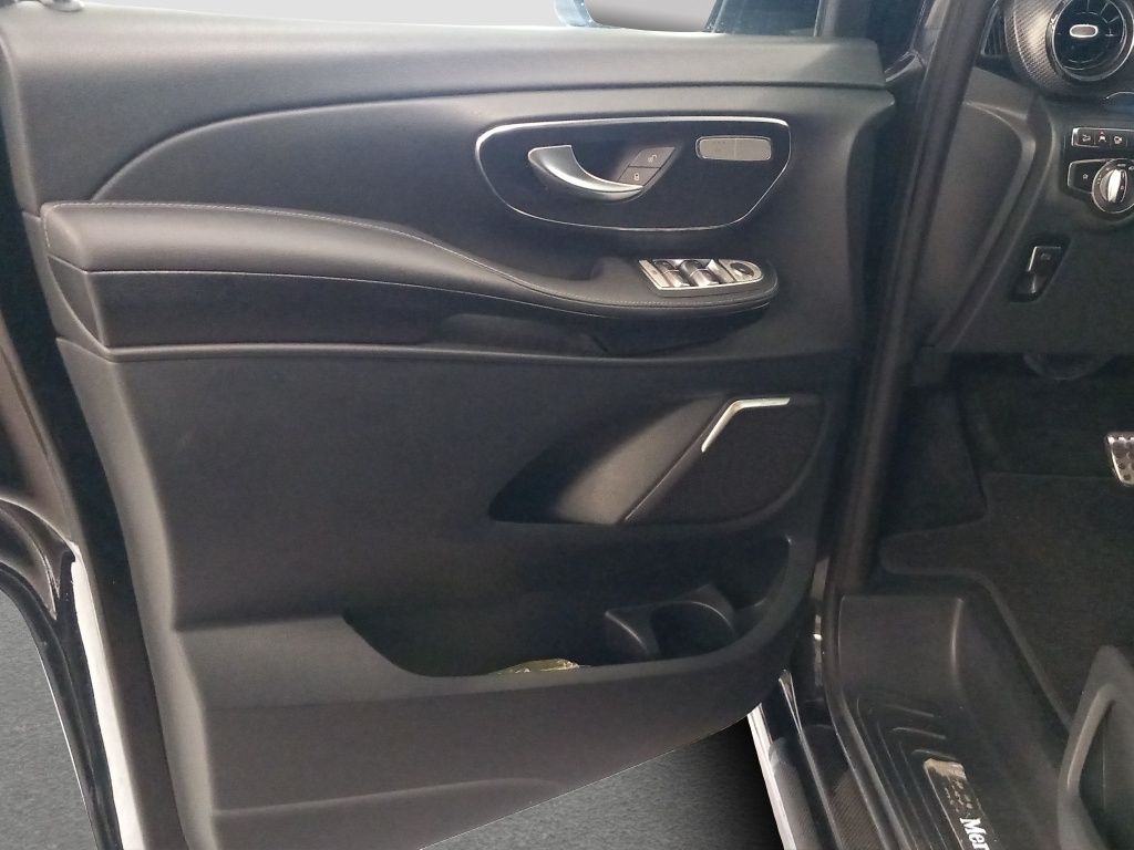 Fahrzeugabbildung Mercedes-Benz V 300 d 4MATIC AVANTGARDE EDITION Lang AHK*Leder