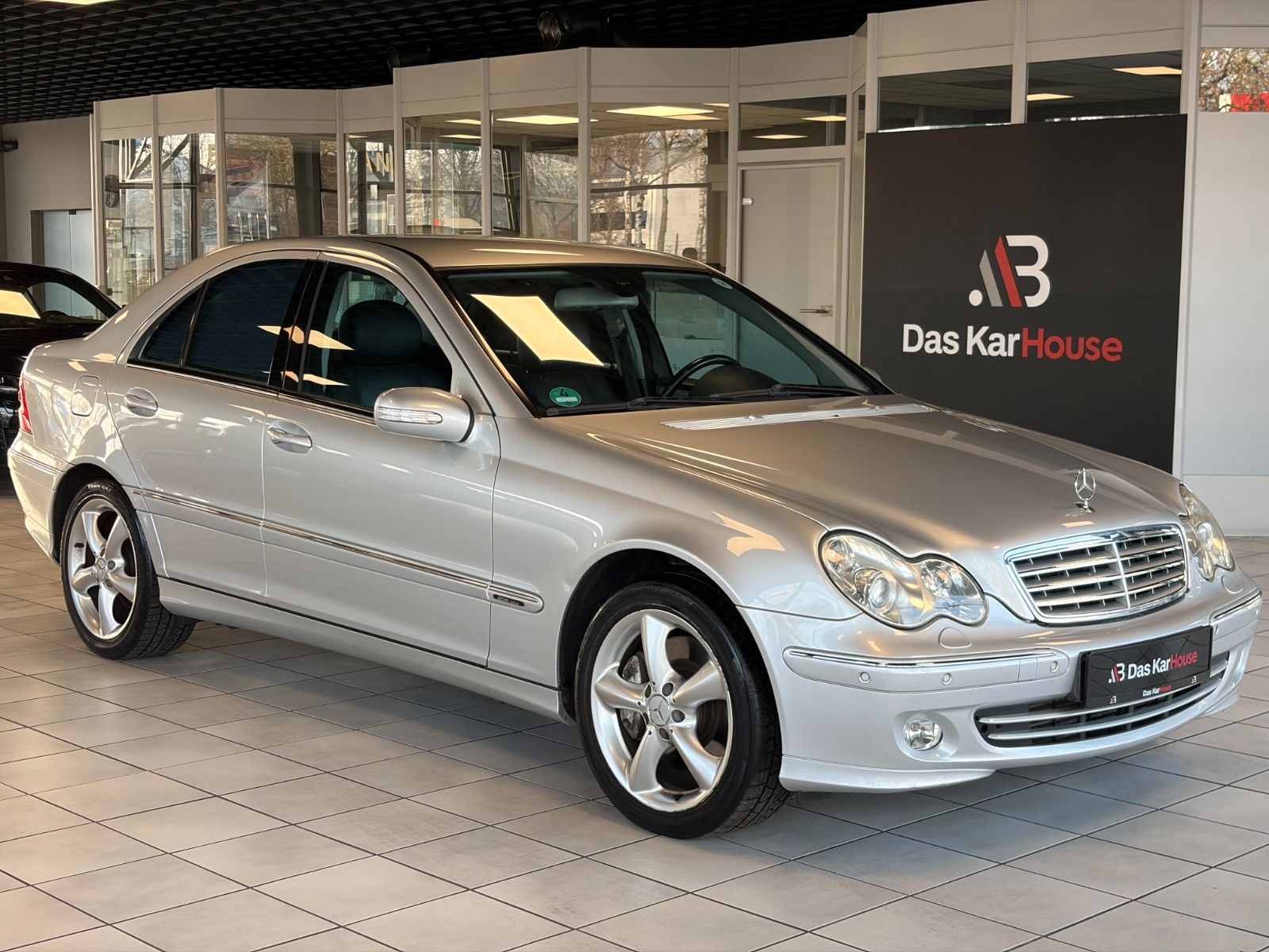 Mercedes-Benz C 320 Limousine Sport Edition · Navi · Bi