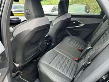 Peugeot 3008 Elektro 325 AWD LAUNCH EDITION