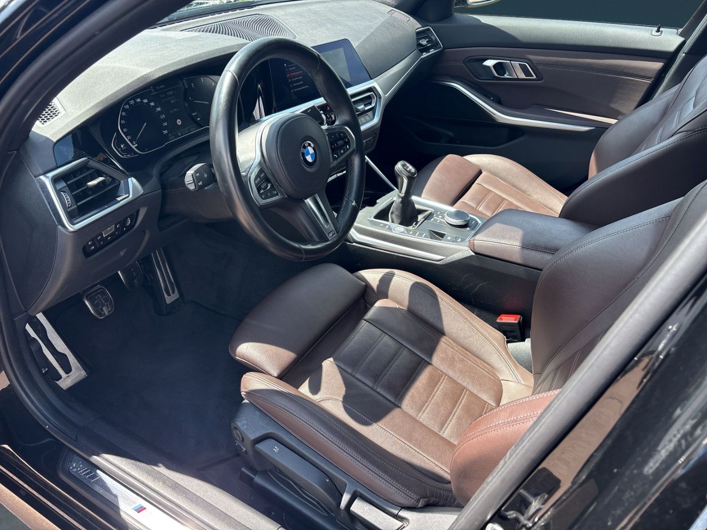 BMW 318 d Limousine M Sport Sportpaket Navi Leder Di foto 13