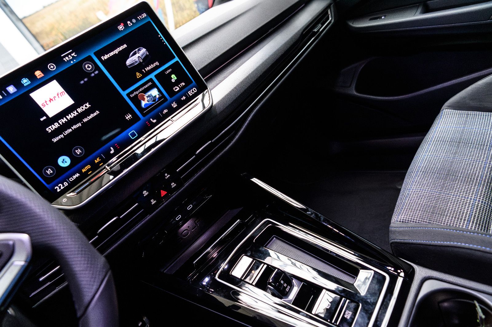 Fahrzeugabbildung Volkswagen Golf GTE BLACK-STYLE+ IQ-LIGHT