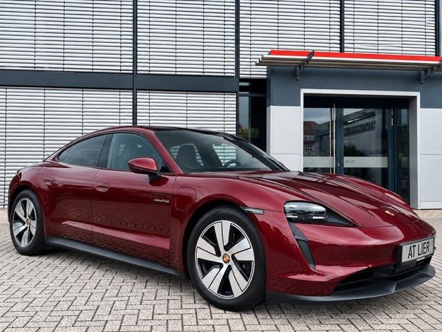 Porsche Taycan Performance Plus Luftfederung HUD ACC foto 5