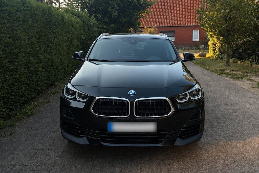 Image of BMW X2