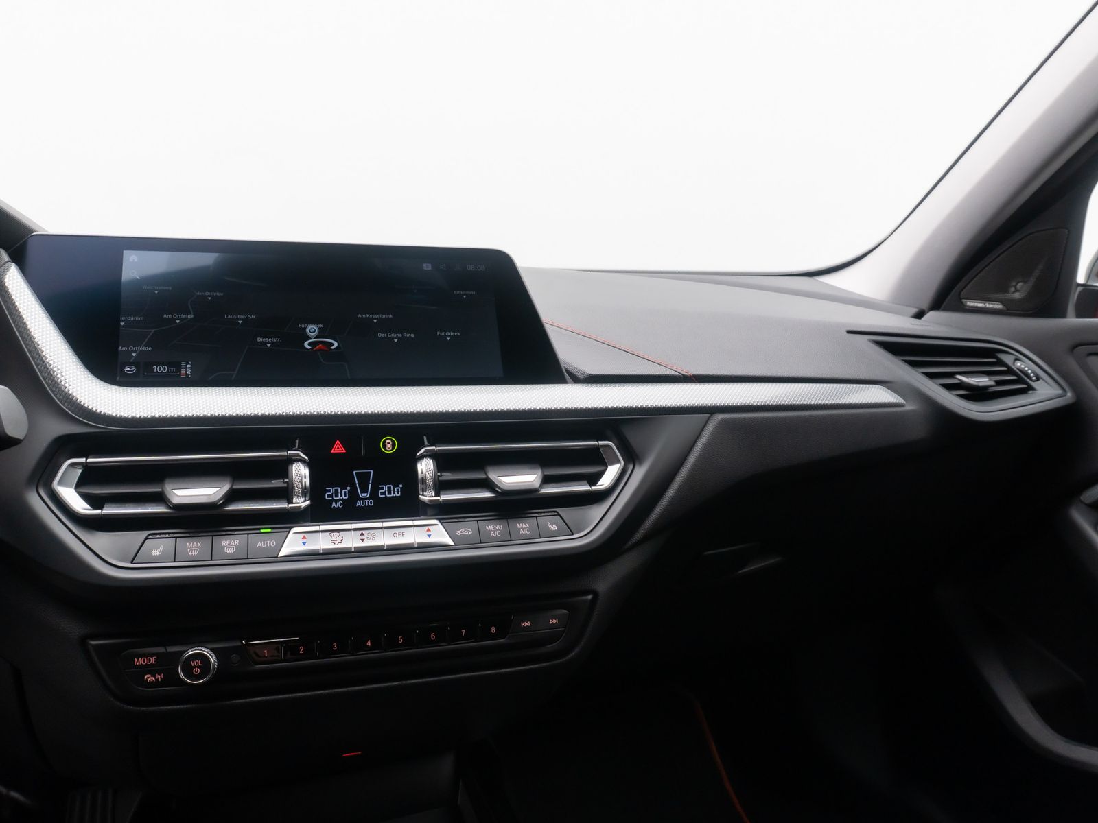 Fahrzeugabbildung BMW 118d SportLine Kamera HUD DAB H/K Stop&Go Komfor