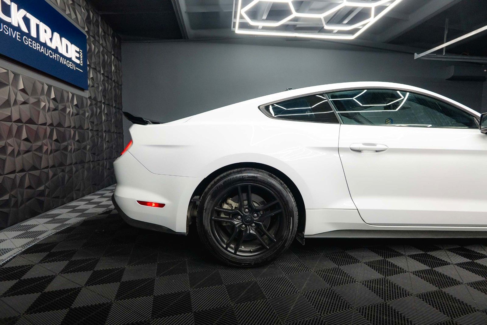 Fahrzeugabbildung Ford Mustang Shelby GT 500 5.0 V8 Performance PREMIUM