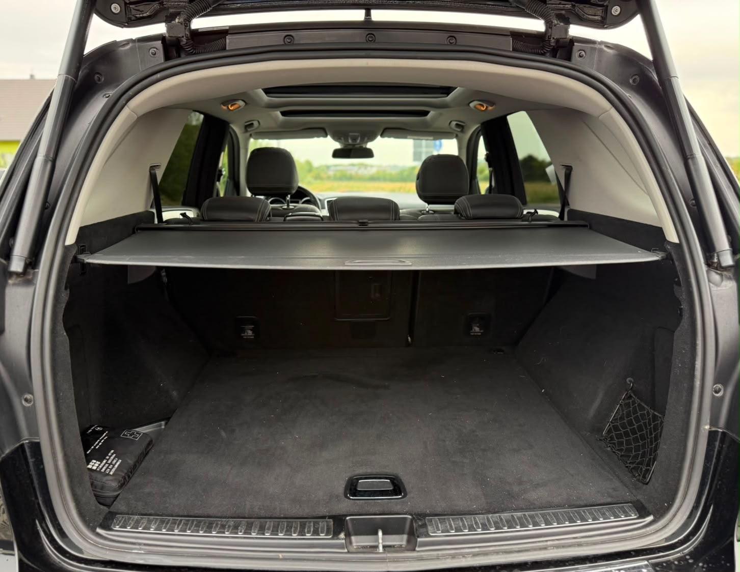 Mercedes-Benz ML 350 BlueTEC 4MATIC AMG-Sportpaket-Pano-AHK