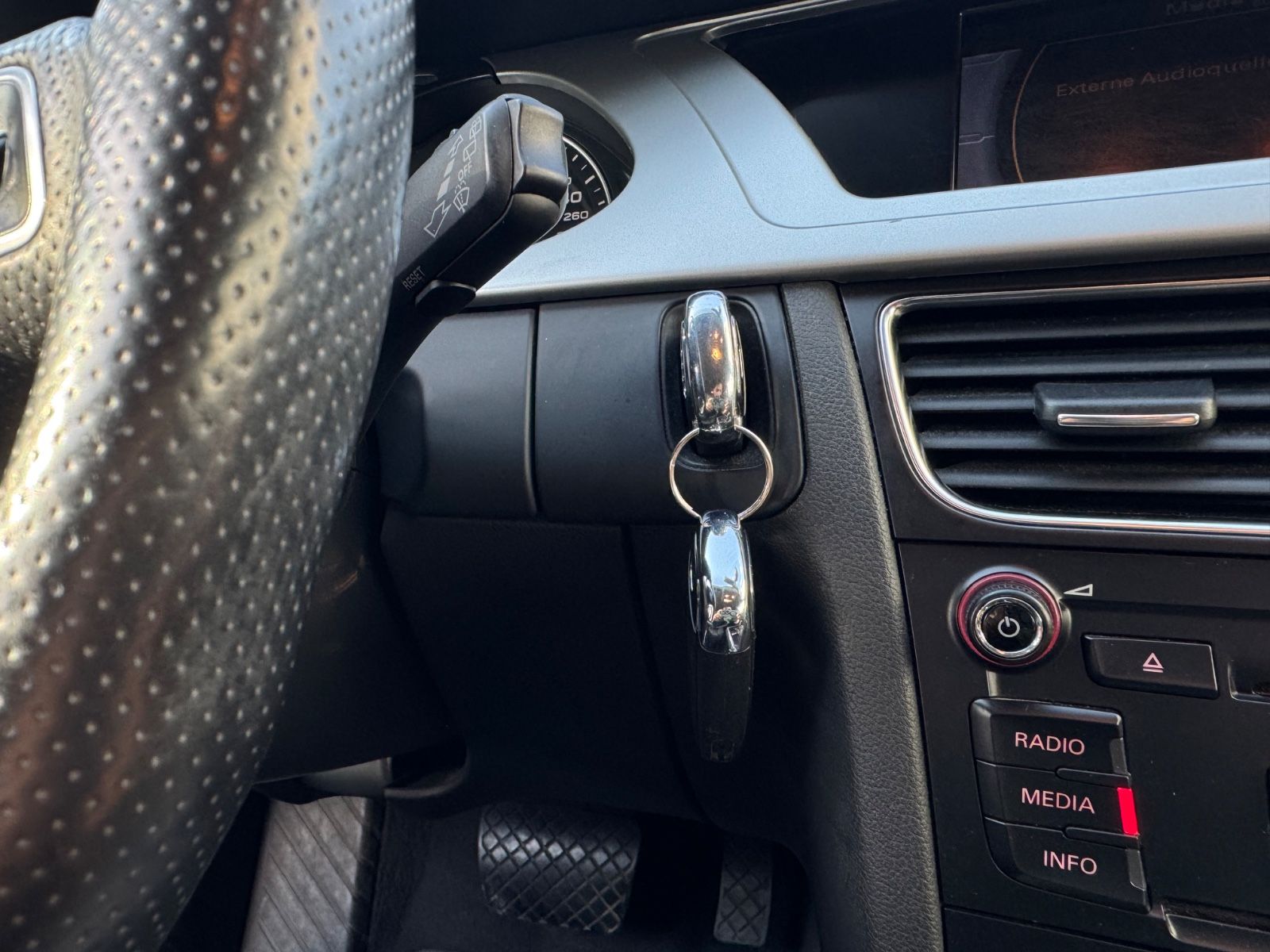 Fahrzeugabbildung Audi A4 Avant Ambition quattro*8Fach Alu*LED*Xenon