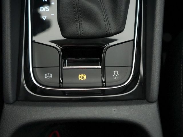 Kodiaq L&K TDI DSG 4x4+NAVI+AHK+SITZ-/LENKRADHEI