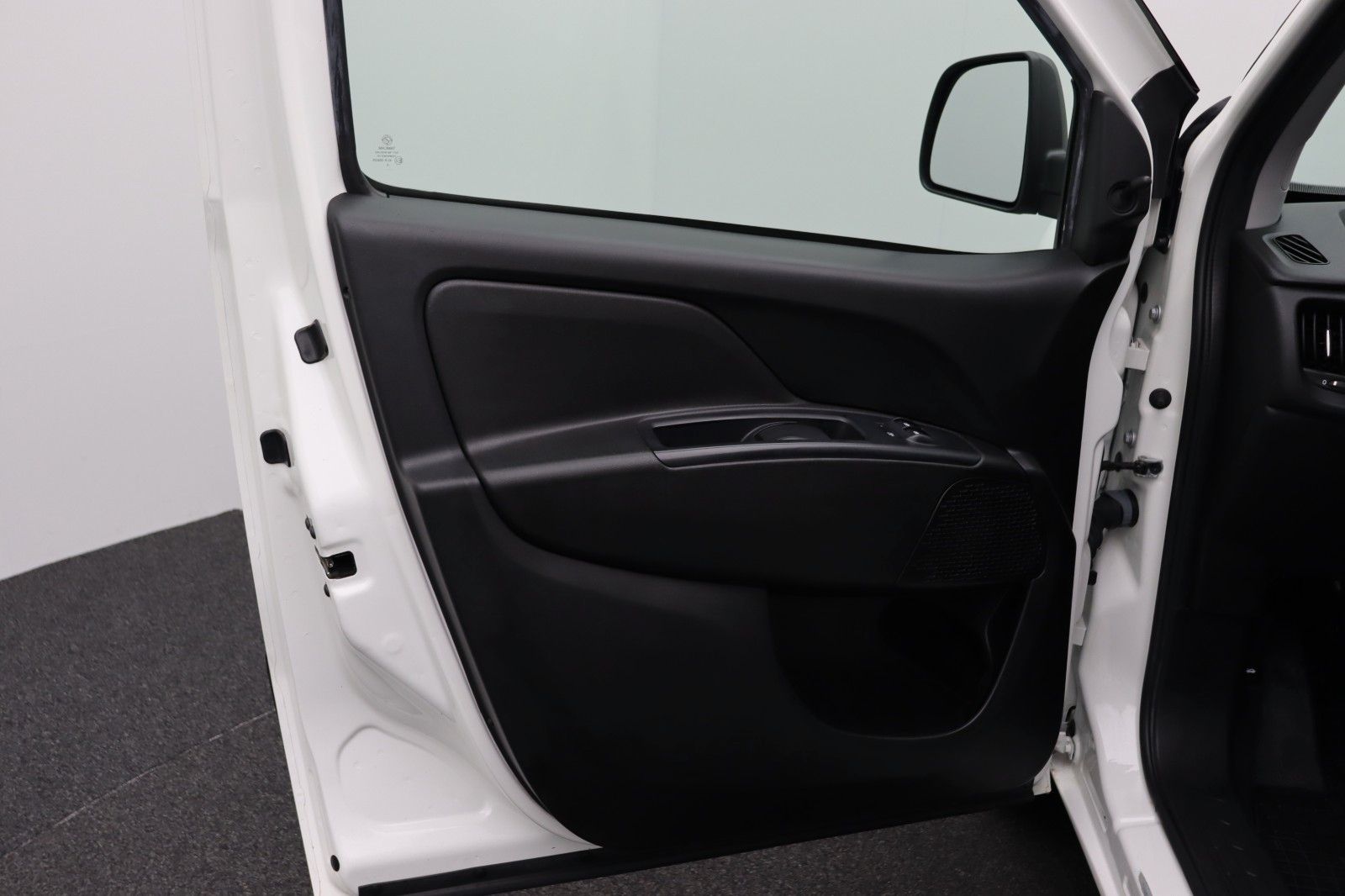 Fahrzeugabbildung Fiat Doblò 1.3 Basis Kasten