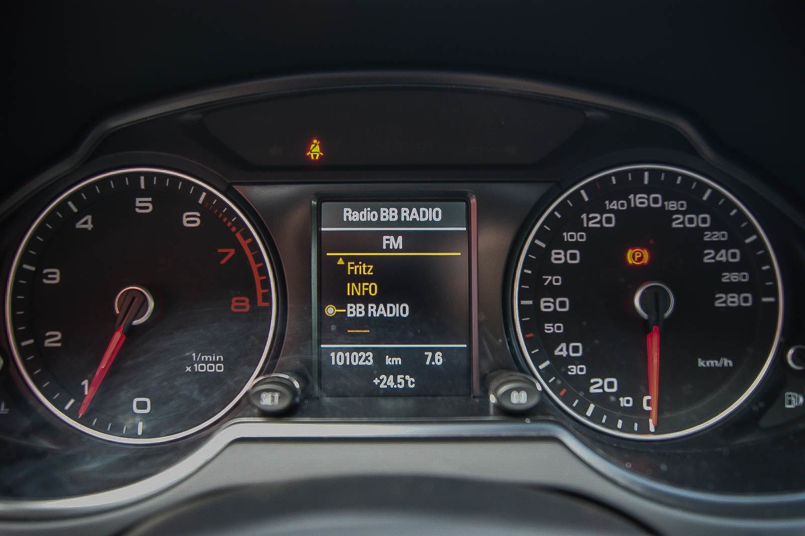 Fahrzeugabbildung Audi Q5 2.0 TFSI quattro Offroad XENON ANHÄNGERKUPPLG