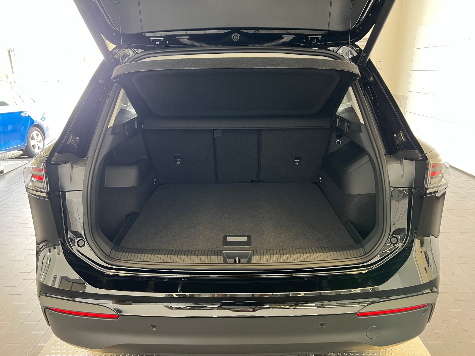 Fahrzeugabbildung Volkswagen Tiguan LIFE 1.5 eTSI DSG *AHK, LED Plus, Kamera,