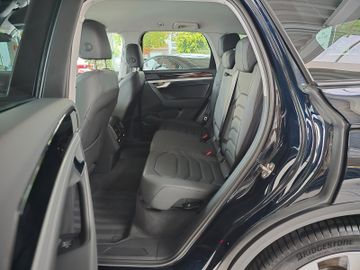 Volkswagen Touareg - 9