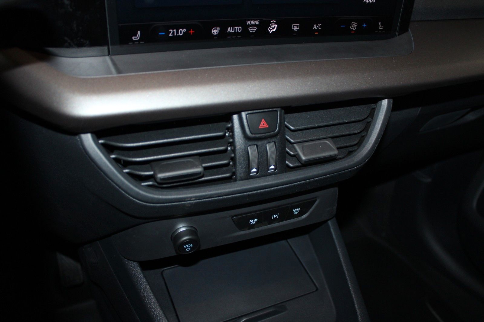Fahrzeugabbildung Ford Transit Courier BEV TREND Klima Winter Fahrerass