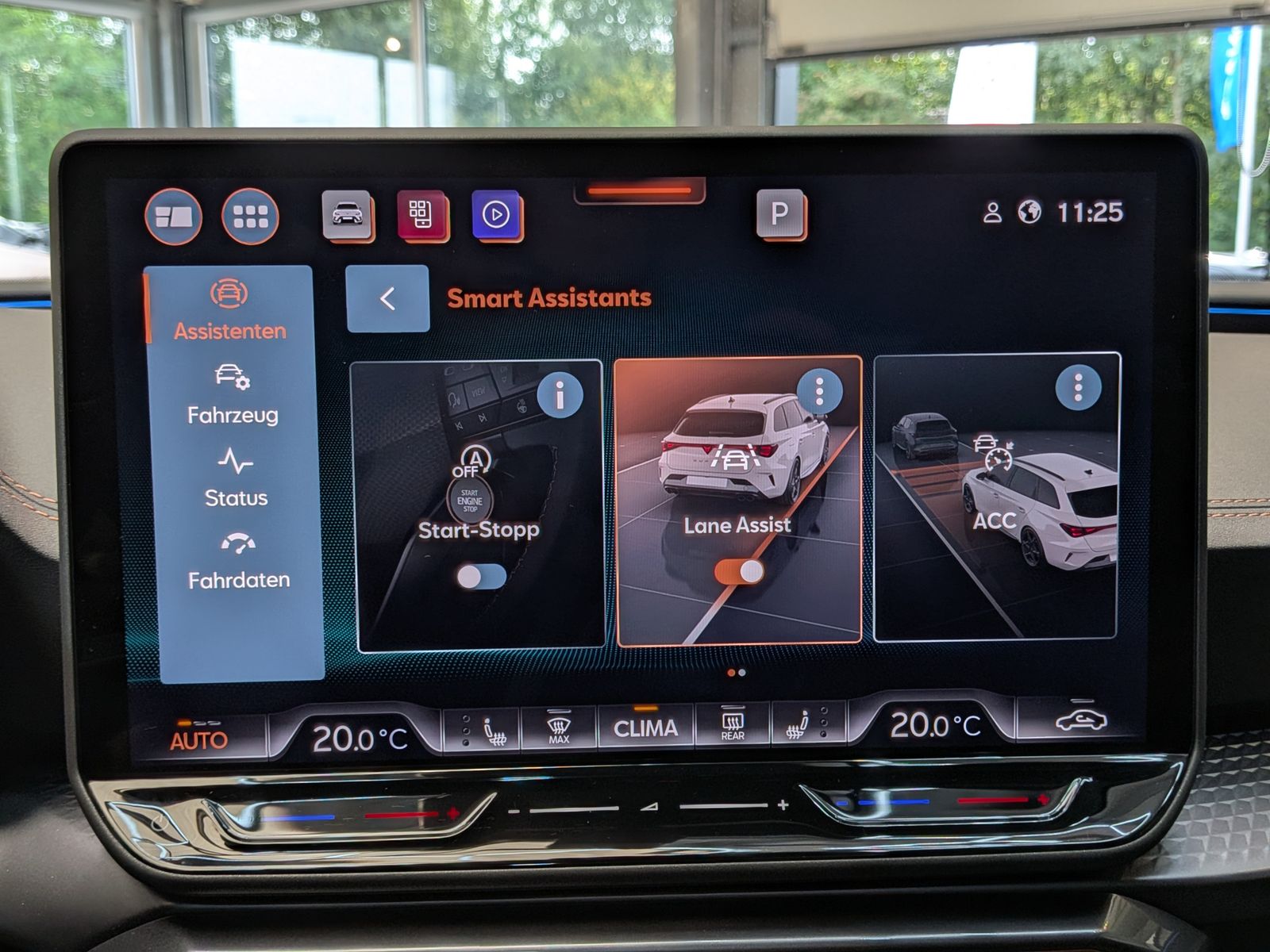 Fahrzeugabbildung CUPRA Leon 1.5 eTSI Dynamic-Edge-Paket AHK*PANO*CAM*18