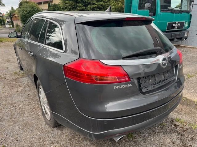 Opel Insignia 2010 — engine 1.956 cm³, 160 HP (118kW)