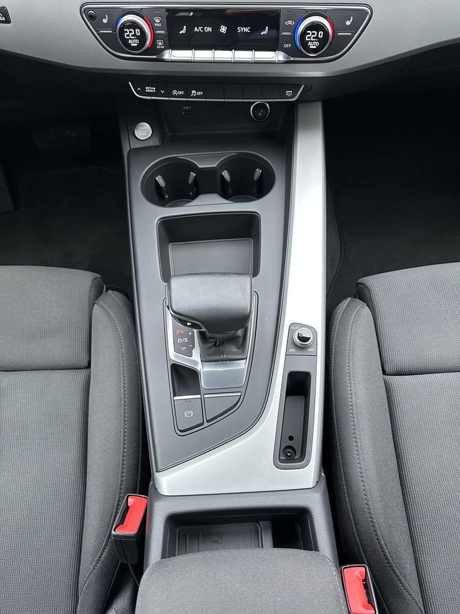 Fahrzeugabbildung Audi A4 Avant 40 TFSI Advanced NAV+LED+STANDHEIZUNG