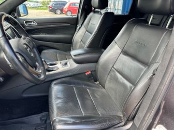 Jeep Grand Cherokee - 9