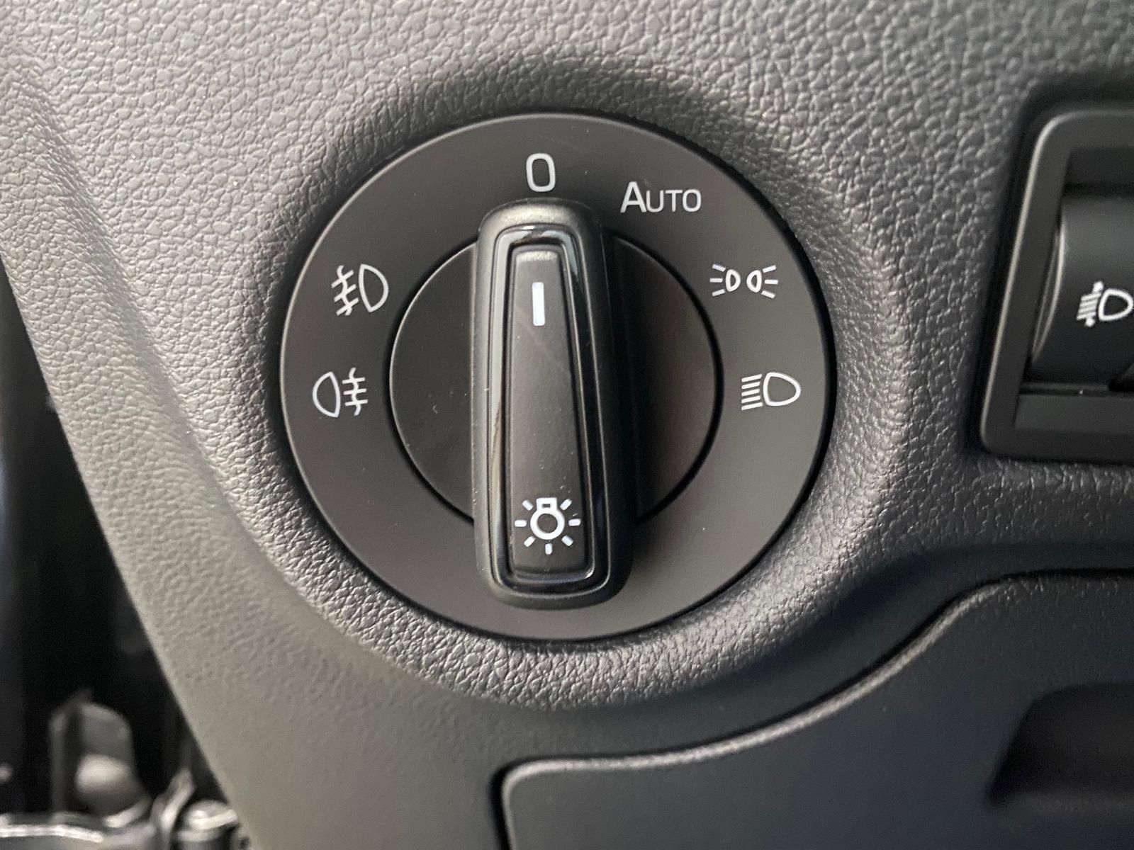 Fahrzeugabbildung SKODA Scala 1.0 TSI Selection APP+KLIMA+RFK+SITZHEIZ++