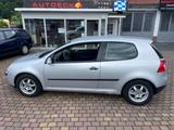 Volkswagen Golf V 1,6 Lim. Trendline RCD300 Klima - Volkswagen Golf aus 2005: 1.6