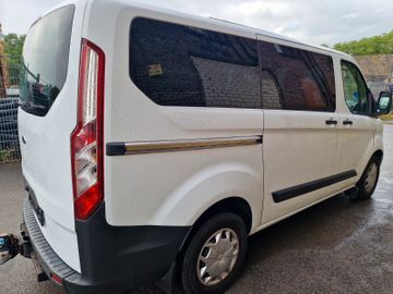 Ford Tourneo Custom - 12