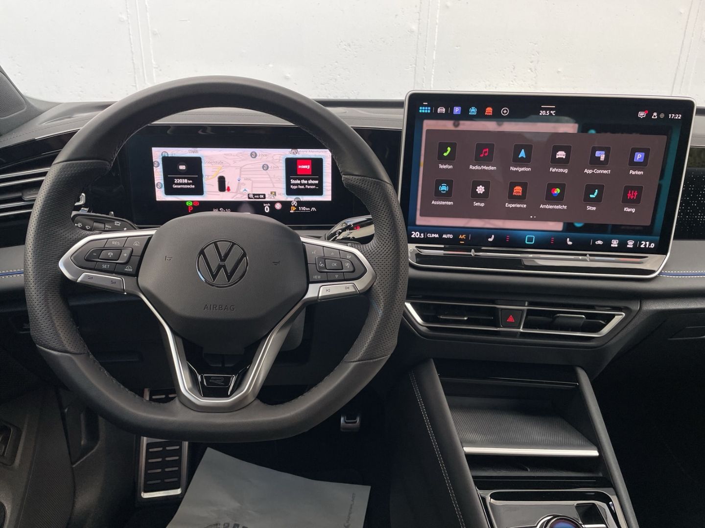 Tiguan 2.0 TDI R-Line Black Style 360°Kamera/AHK