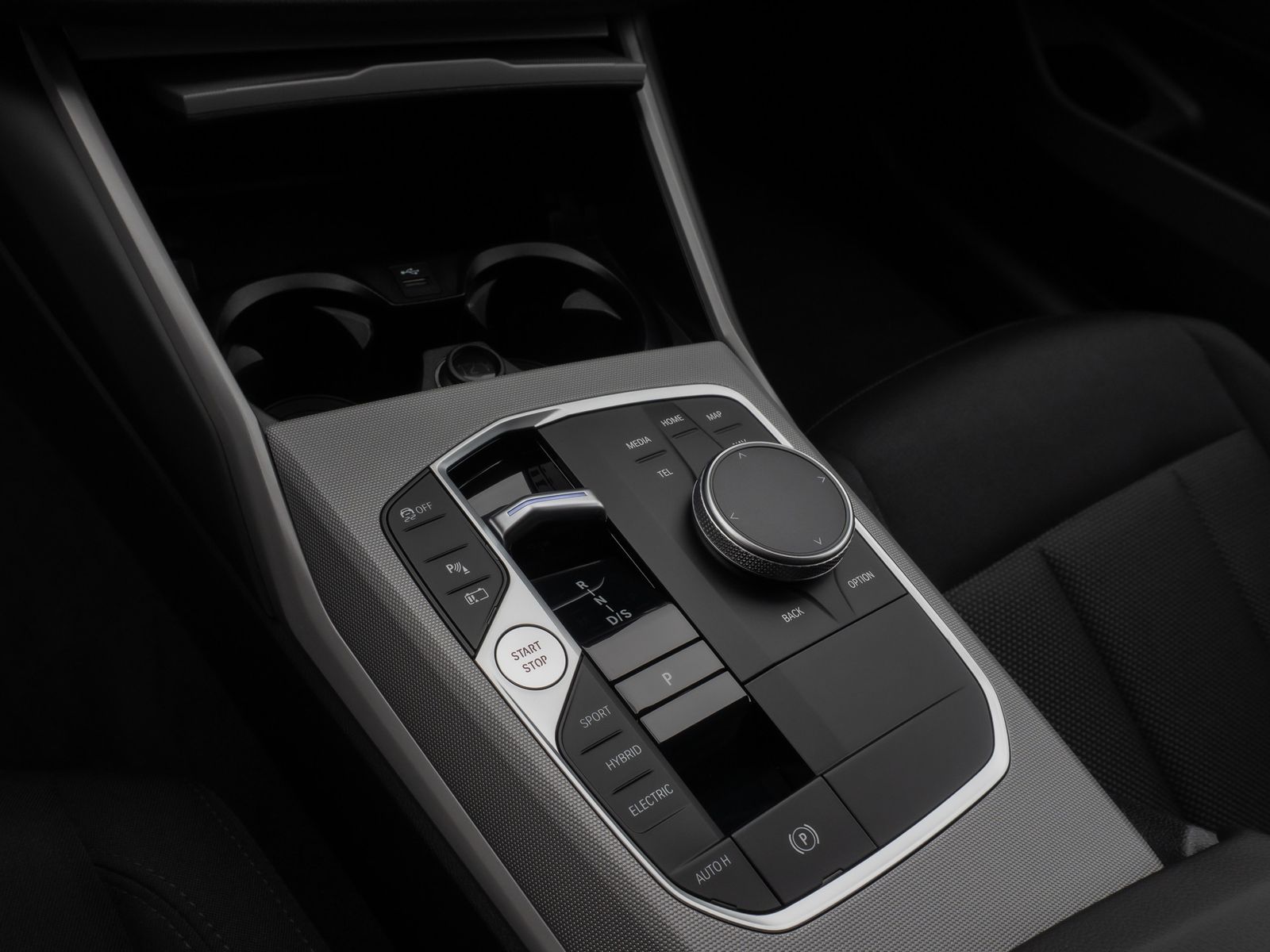 Fahrzeugabbildung BMW 330e DAB CockPit+ PDC LED Geschwindigkeitsreg.