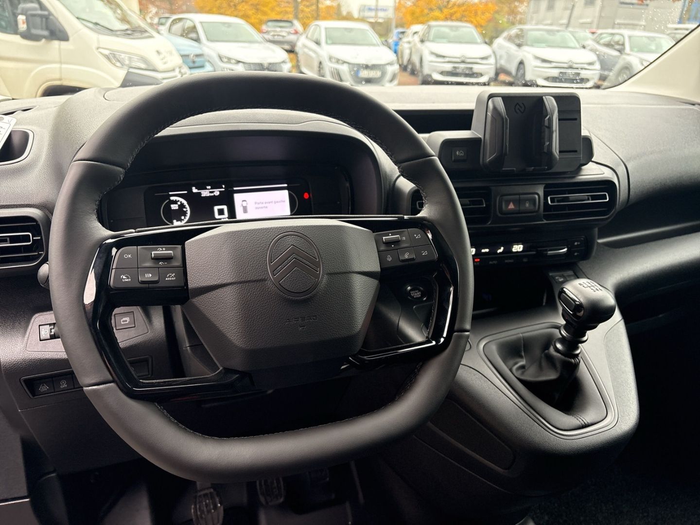 Fahrzeugabbildung Citroën Berlingo KW L2 1.5 BlueHDI 130 S&S SHZ LED DAB