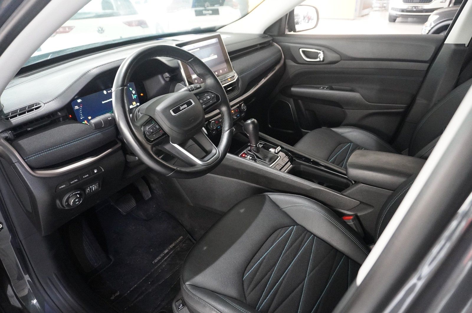 Fahrzeugabbildung Jeep Compass 1.3 4X4 HYBRID NAVI/LED/KAMERA/VIRTU/DAB