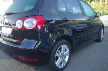 Volkswagen Golf - 6