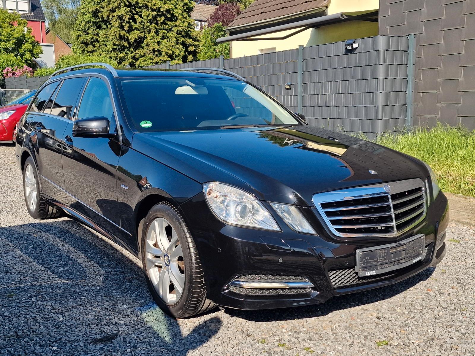 Mercedes-Benz E 200E - T BlueEfficiency/NAVI/ALU/ AVANTGARDE