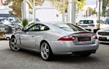 Jaguar XK 4.2 V8 Coupe Luxus-Sport DE FZG Traum-Zustand - : Sportwagen, Luxus