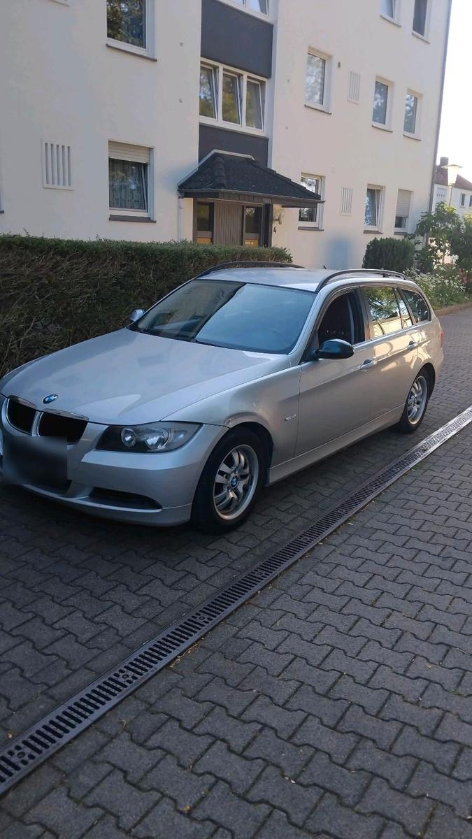BMW 320