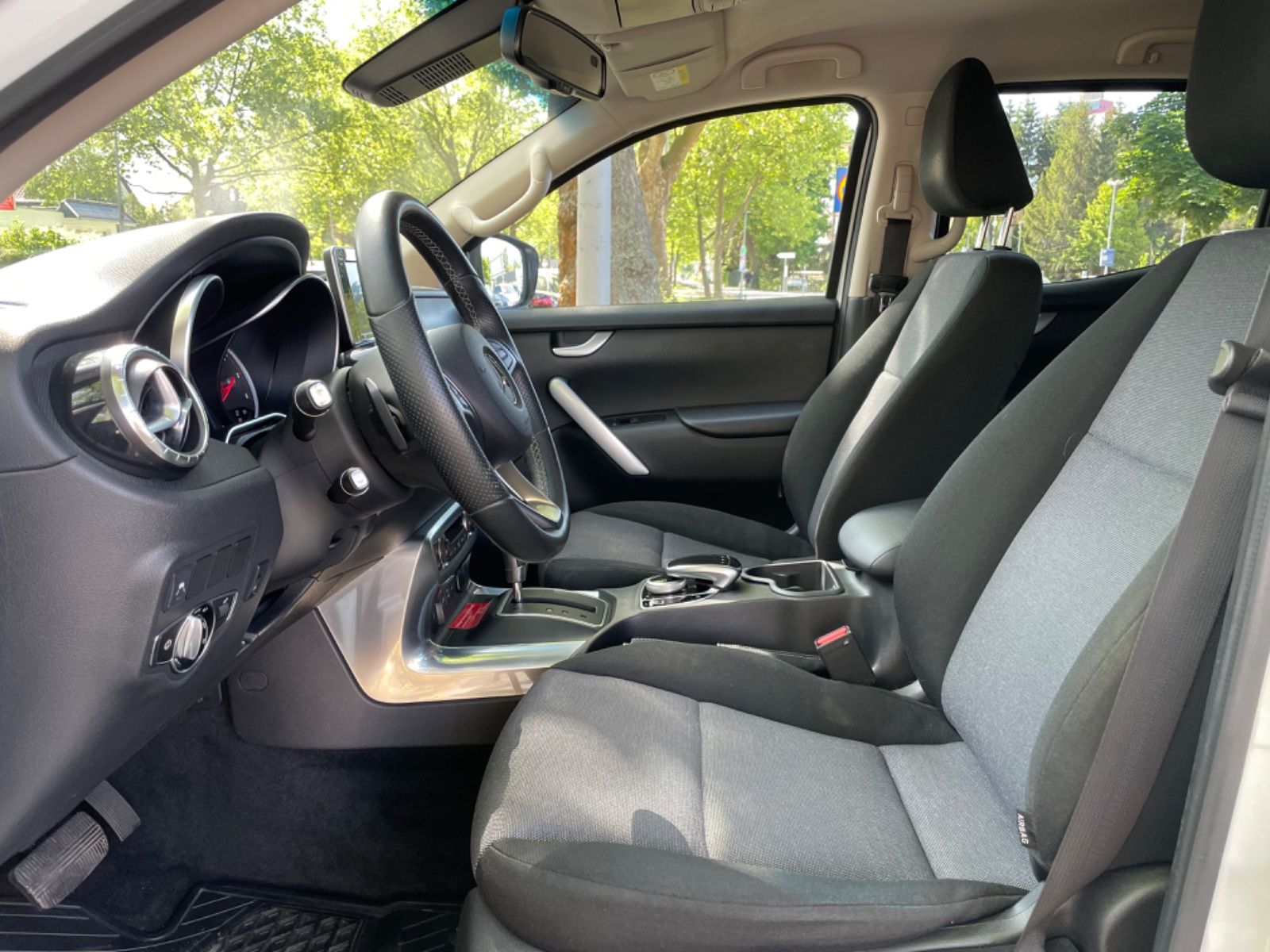 Fahrzeugabbildung Mercedes-Benz X 350d 4Matic DoKa*AluCab*Navi*4x4*Keyless*Kam*