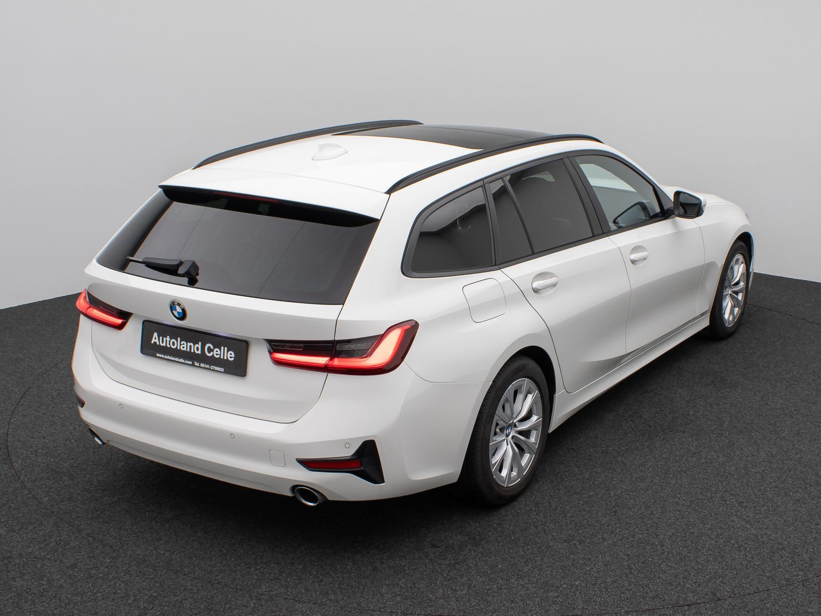 Fahrzeugabbildung BMW 320d xD Panorama DAB PDC Geschwindigkeitsreg LED