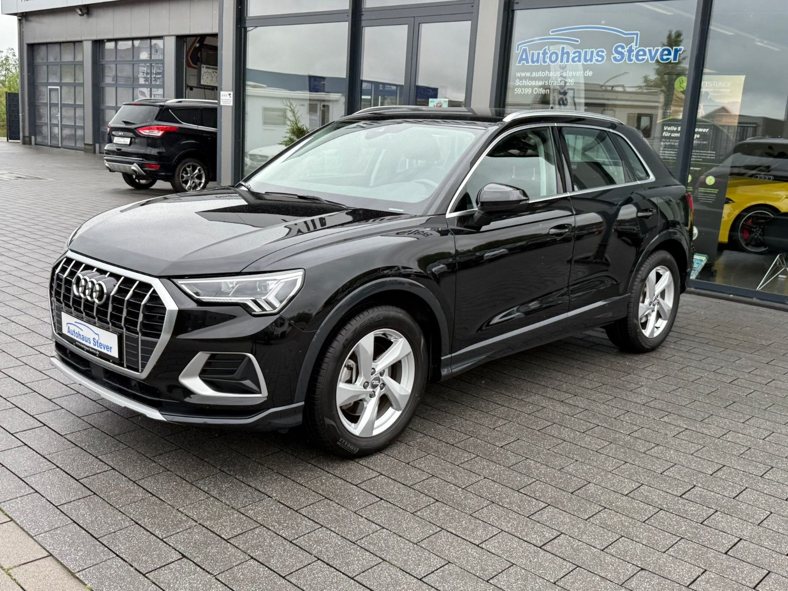 Fahrzeugabbildung Audi Q3 40 TFSI quattro advanced NAVI KLIMAAUTO PDC