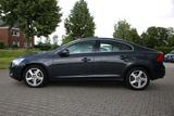 Volvo S60 MOMENTUM*AHK*ABSTANDTE*NAVI*TOTWINK*SPUR*1HA - Volvo S60: Momentum