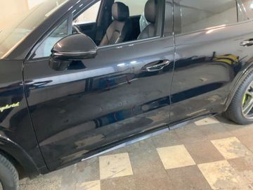 Porsche Cayenne - 4
